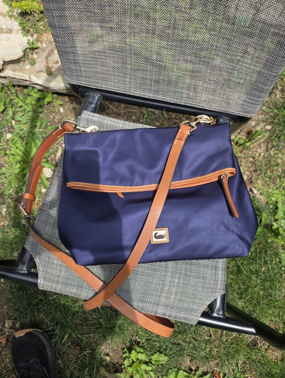 Dooney & Bourke Navy Blue Nylon And Leather Wayfairer Foldover Crossbody Bag EUC - Picture 2 of 13